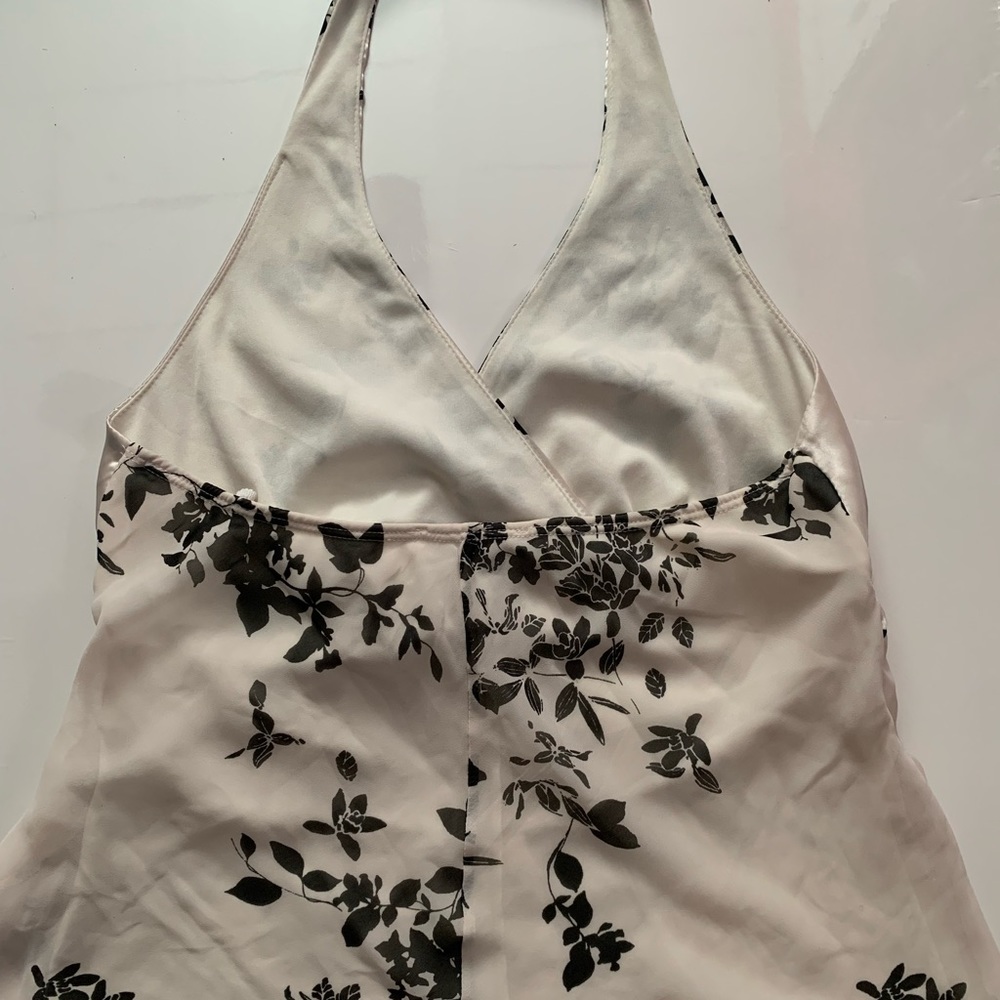 Cute petite top, satin